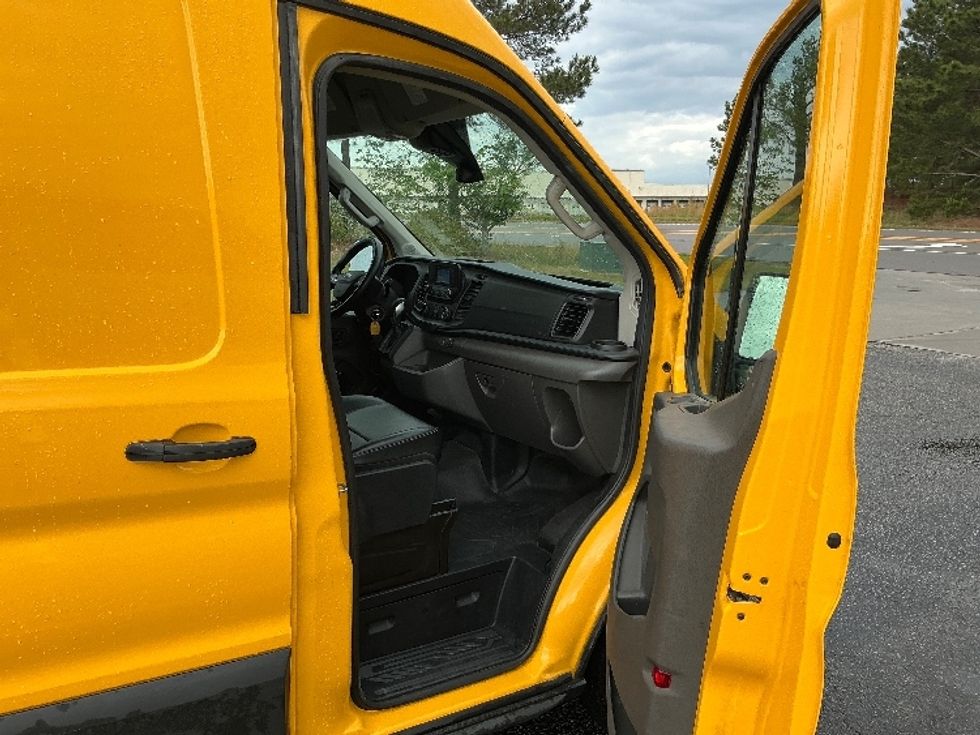 Cargo Van (Panel Van)-Light and Medium Duty Trucks-Ford-2021-Transit 250-West Columbia-SC-81,992\n\t\tmiles-$ 30,250 - Image 20