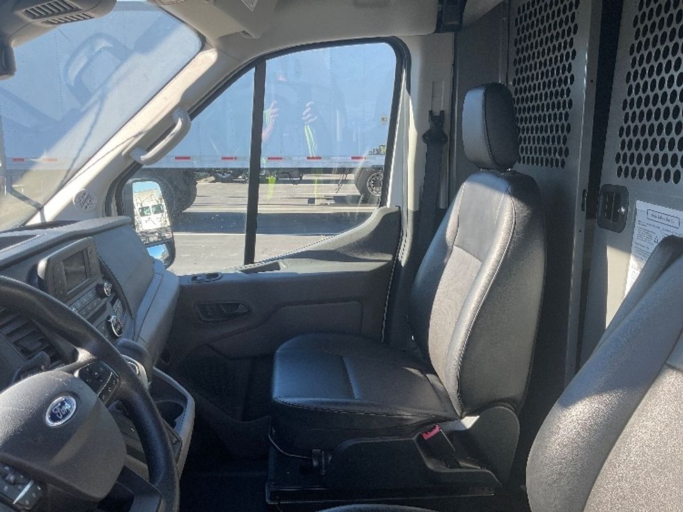 Cargo Van (Panel Van)-Light and Medium Duty Trucks-Ford-2021-Transit 250-West Sacramento-CA-108,841\n\t\tmiles-$ 38,750 - Image 19