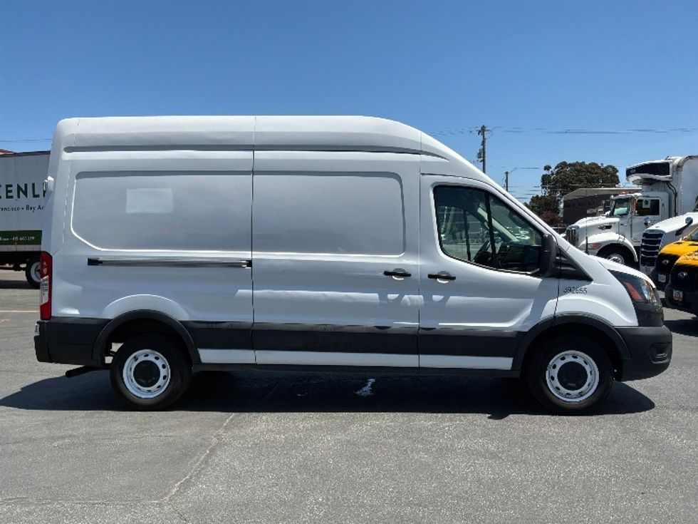Cargo Van (Panel Van)-Light and Medium Duty Trucks-Ford-2021-Transit 250-West Sacramento-CA-108,844\n\t\tmiles-$ 34,250 - Image 15