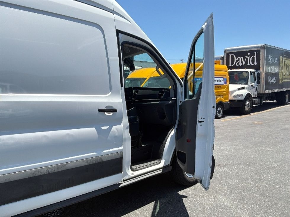 Cargo Van (Panel Van)-Light and Medium Duty Trucks-Ford-2021-Transit 250-West Sacramento-CA-108,844\n\t\tmiles-$ 34,250 - Image 19