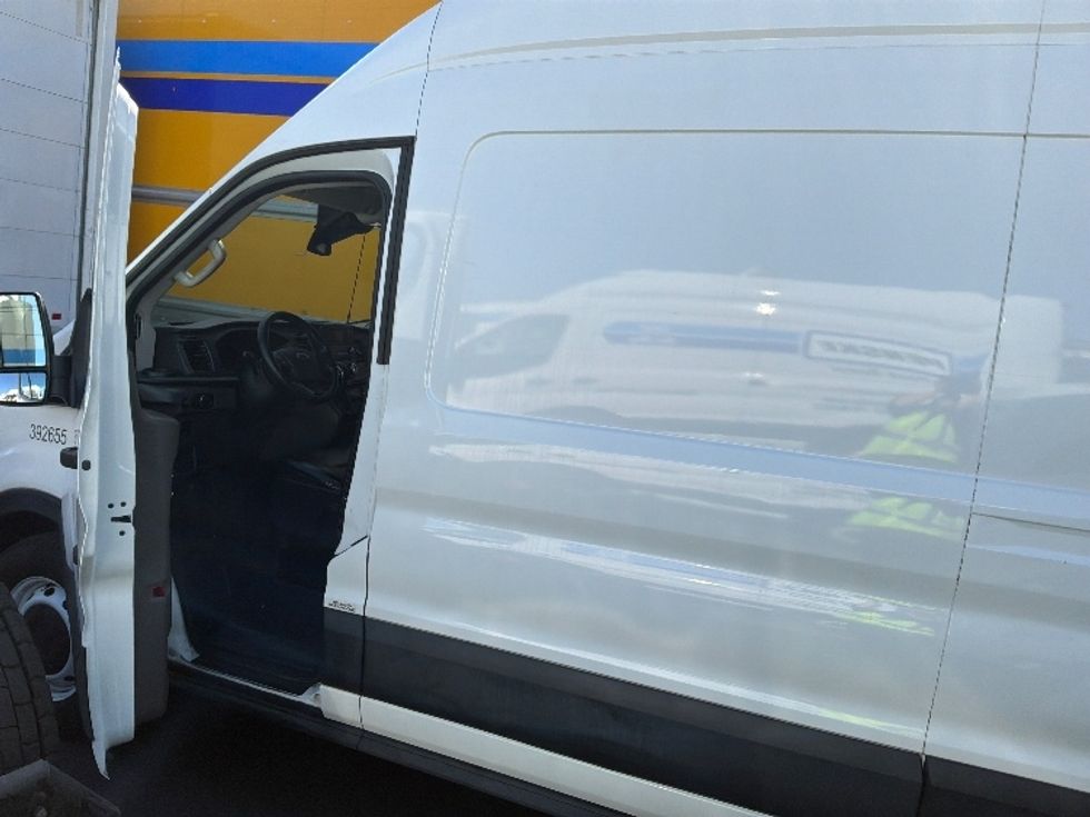 Cargo Van (Panel Van)-Light and Medium Duty Trucks-Ford-2021-Transit 250-West Sacramento-CA-108,844\n\t\tmiles-$ 34,250 - Image 24