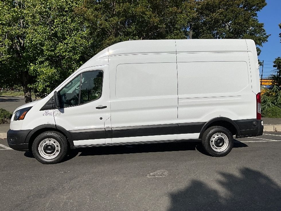 Cargo Van (Panel Van)-Light and Medium Duty Trucks-Ford-2021-Transit 250-West Sacramento-CA-119,935\n\t\tmiles-$ 34,750 - Image 4