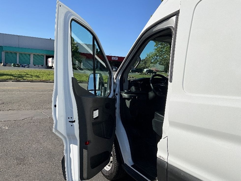 Cargo Van (Panel Van)-Light and Medium Duty Trucks-Ford-2021-Transit 250-West Sacramento-CA-119,935\n\t\tmiles-$ 34,750 - Image 16