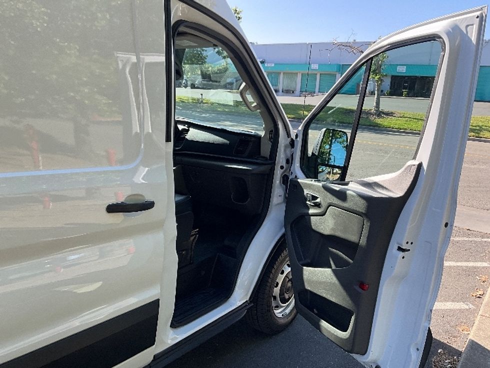Cargo Van (Panel Van)-Light and Medium Duty Trucks-Ford-2021-Transit 250-West Sacramento-CA-119,935\n\t\tmiles-$ 34,750 - Image 20