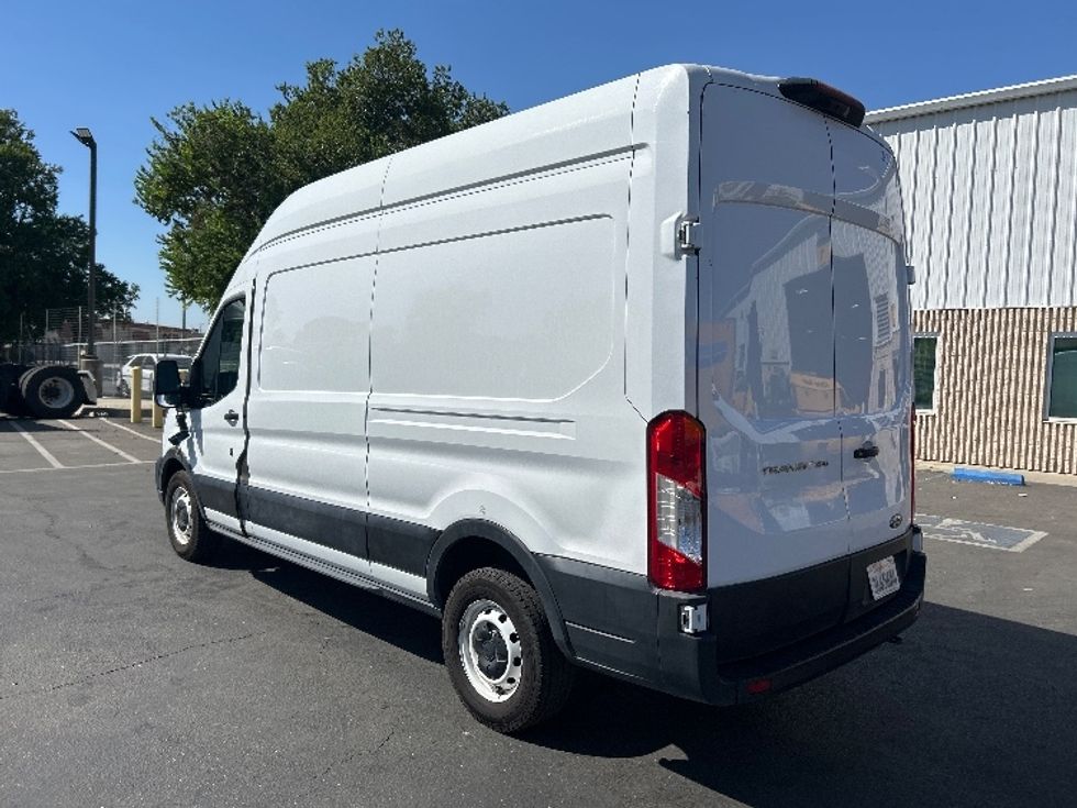 Cargo Van (Panel Van)-Light and Medium Duty Trucks-Ford-2021-Transit 250-West Sacramento-CA-166,801\n\t\tmiles-$ 21,500 - Image 5