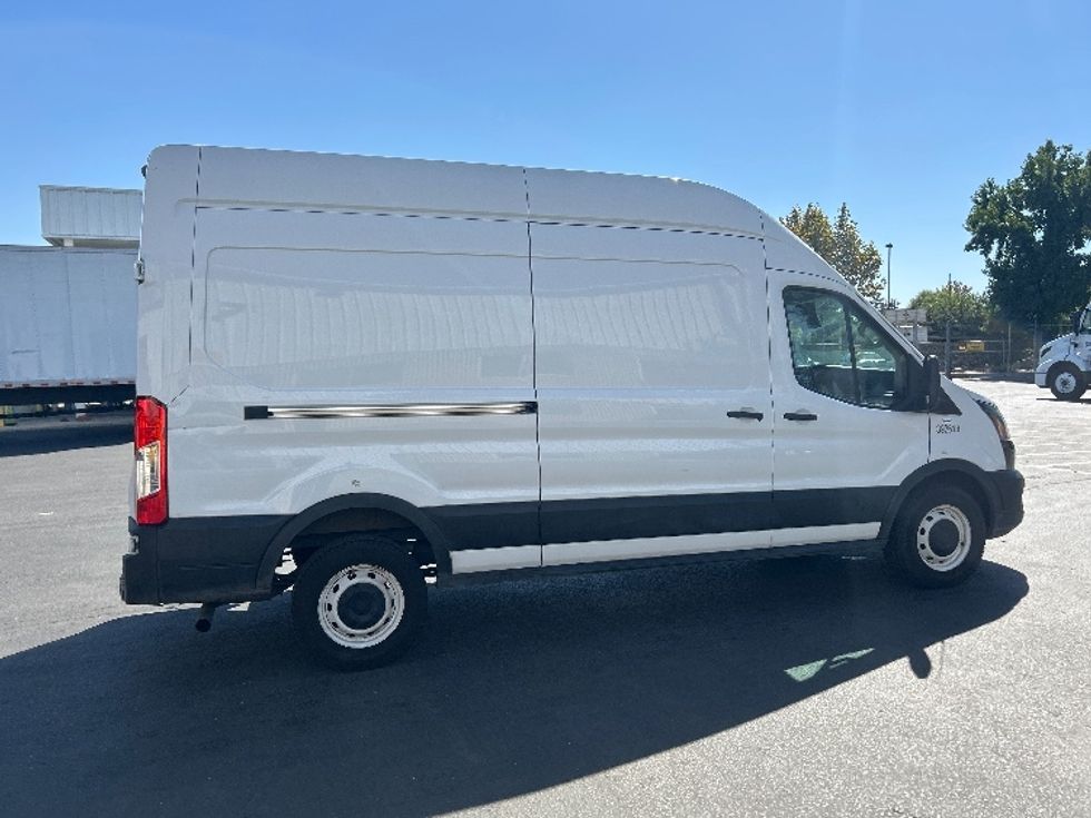 Cargo Van (Panel Van)-Light and Medium Duty Trucks-Ford-2021-Transit 250-West Sacramento-CA-166,801\n\t\tmiles-$ 21,500 - Image 13