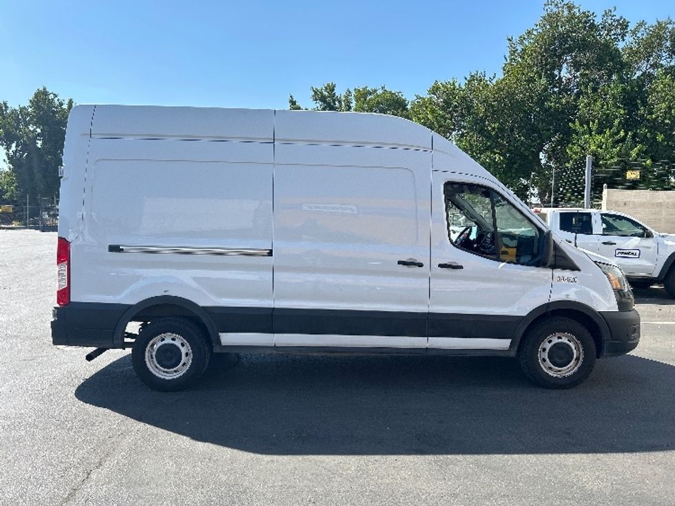 Cargo Van (Panel Van)-Light and Medium Duty Trucks-Ford-2021-Transit 250-West Sacramento-CA-179,008\n\t\tmiles-$ 19,250 - Image 13