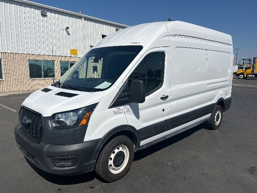 Cargo Van (Panel Van)-Light and Medium Duty Trucks-Ford-2021-Transit 250-West Sacramento-CA-181,197\n\t\tmiles-$ 19,000 - Image 3