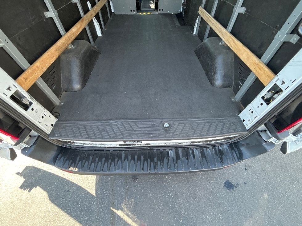 Cargo Van (Panel Van)-Light and Medium Duty Trucks-Ford-2021-Transit 250-West Sacramento-CA-181,197\n\t\tmiles-$ 19,000 - Image 9