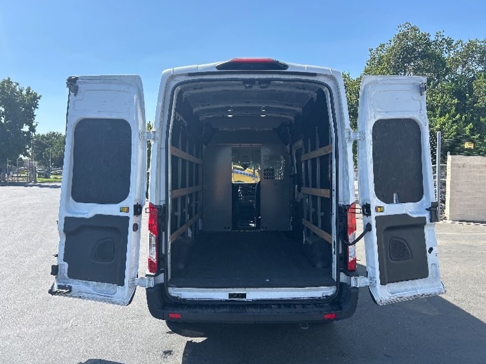 Cargo Van (Panel Van)-Light and Medium Duty Trucks-Ford-2021-Transit 250-West Sacramento-CA-181,197\n\t\tmiles-$ 19,000 - Image 8