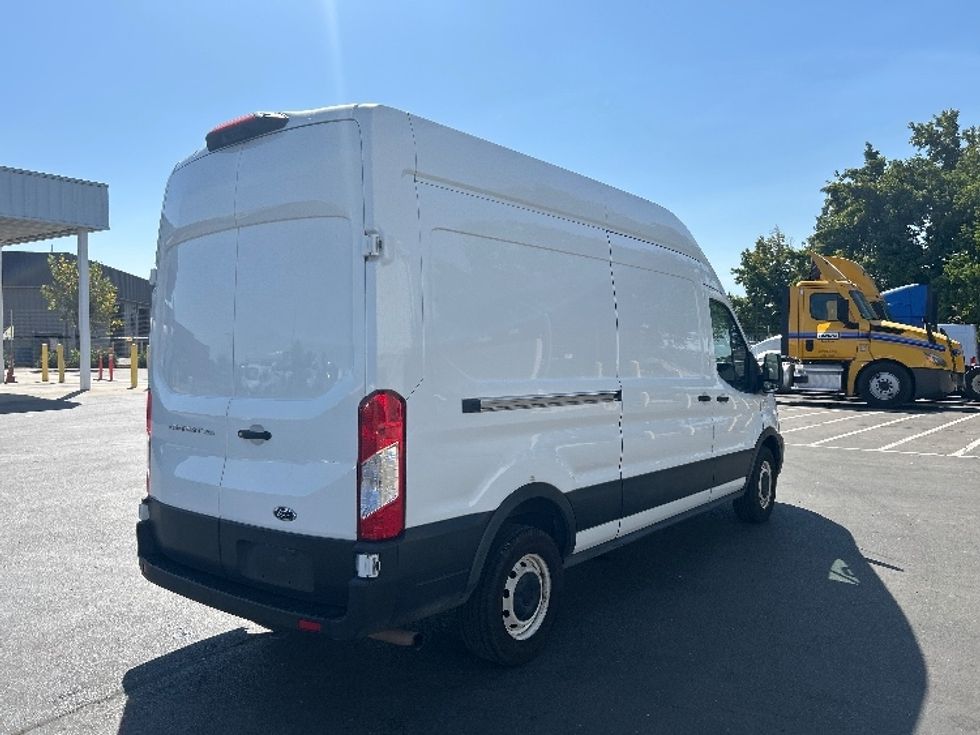 Cargo Van (Panel Van)-Light and Medium Duty Trucks-Ford-2021-Transit 250-West Sacramento-CA-181,197\n\t\tmiles-$ 19,000 - Image 12