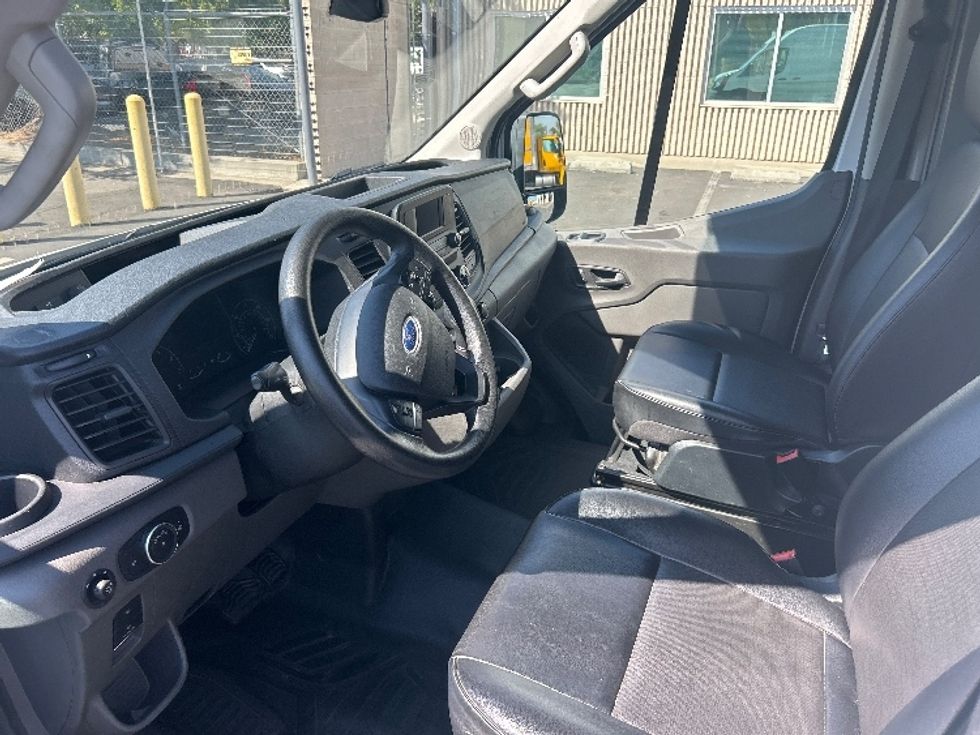Cargo Van (Panel Van)-Light and Medium Duty Trucks-Ford-2021-Transit 250-West Sacramento-CA-181,197\n\t\tmiles-$ 19,000 - Image 15