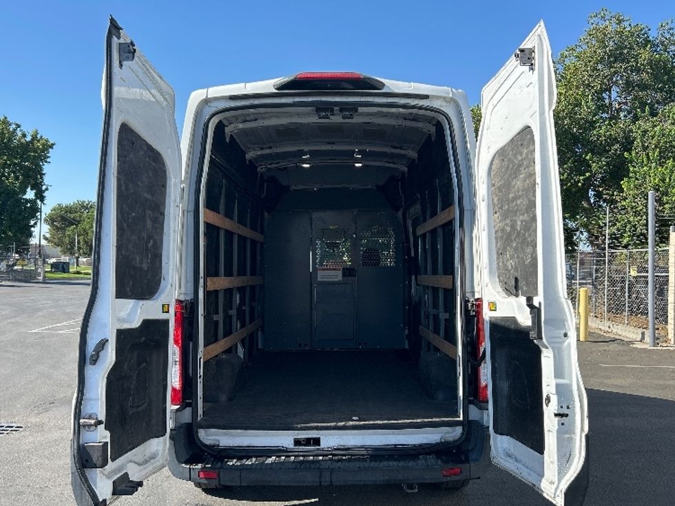 Cargo Van (Panel Van)-Light and Medium Duty Trucks-Ford-2021-Transit 250-West Sacramento-CA-188,072\n\t\tmiles-$ 17,750 - Image 8