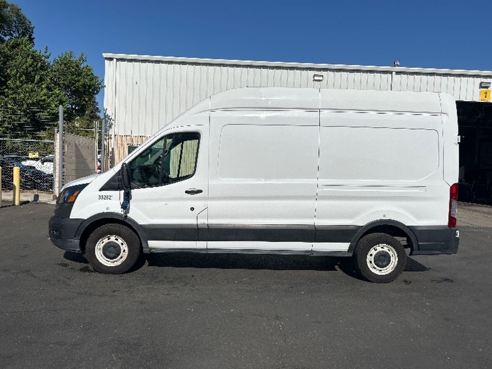 Cargo Van (Panel Van)-Light and Medium Duty Trucks-Ford-2021-Transit 250-West Sacramento-CA-188,072\n\t\tmiles-$ 17,750 - Image 4