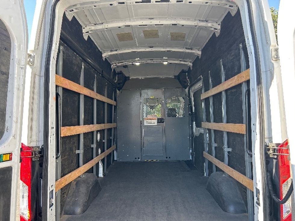 Cargo Van (Panel Van)-Light and Medium Duty Trucks-Ford-2021-Transit 250-West Sacramento-CA-188,072\n\t\tmiles-$ 17,750 - Image 7