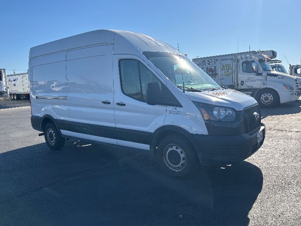 Cargo Van (Panel Van)-Light and Medium Duty Trucks-Ford-2021-Transit 250-West Sacramento-CA-209,708\n\t\tmiles-$ 15,000 - Image 1