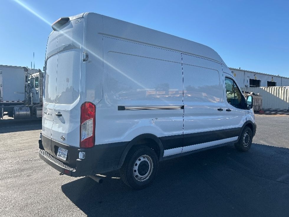 Cargo Van (Panel Van)-Light and Medium Duty Trucks-Ford-2021-Transit 250-West Sacramento-CA-209,708\n\t\tmiles-$ 15,000 - Image 12