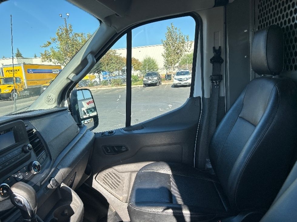 Cargo Van (Panel Van)-Light and Medium Duty Trucks-Ford-2021-Transit 250-West Sacramento-CA-209,708\n\t\tmiles-$ 15,000 - Image 17