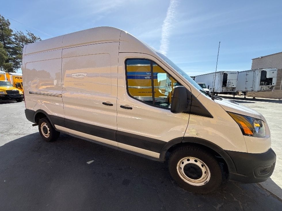 Cargo Van (Panel Van)-Light and Medium Duty Trucks-Ford-2021-Transit 250-West Sacramento-CA-58,444\n\t\tmiles-$ 38,750 - Image 1