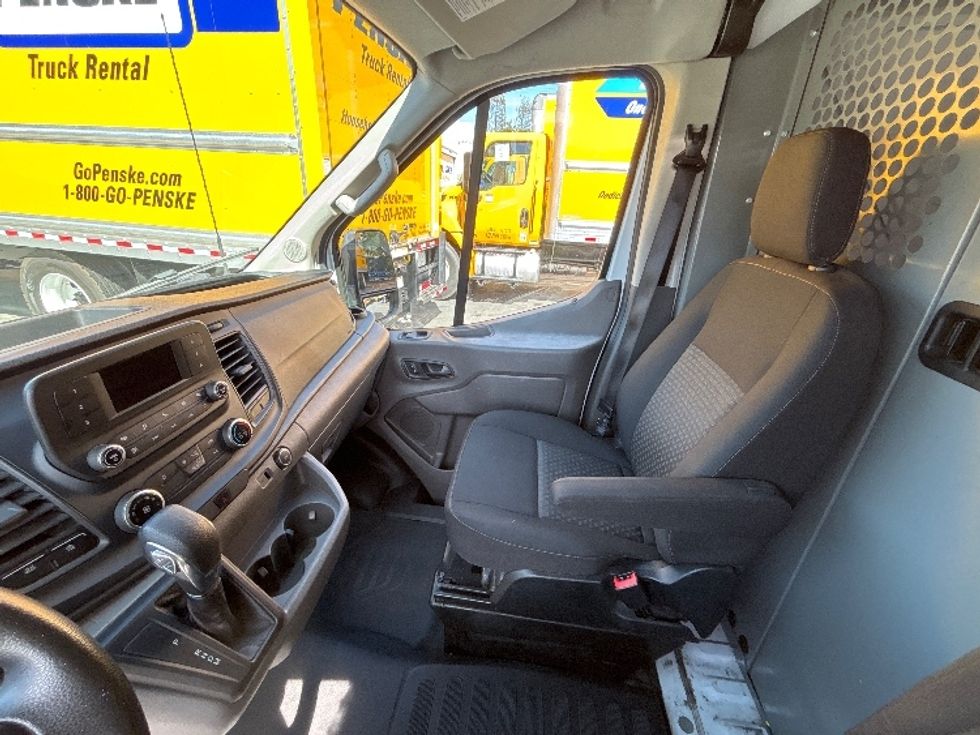 Cargo Van (Panel Van)-Light and Medium Duty Trucks-Ford-2021-Transit 250-West Sacramento-CA-58,444\n\t\tmiles-$ 38,750 - Image 19