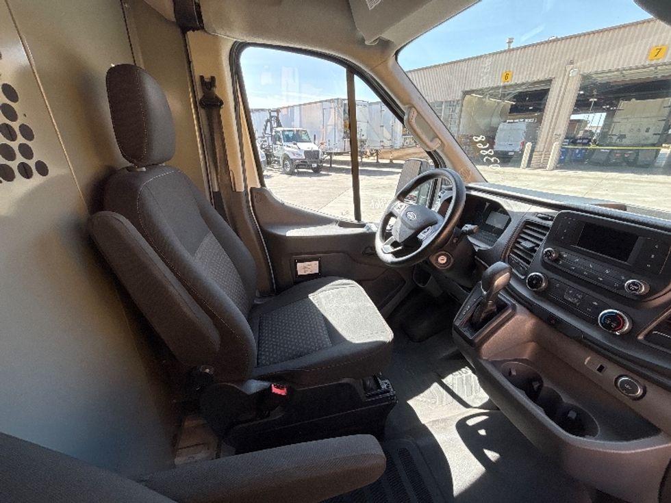 Cargo Van (Panel Van)-Light and Medium Duty Trucks-Ford-2021-Transit 250-West Sacramento-CA-58,444\n\t\tmiles-$ 38,750 - Image 22