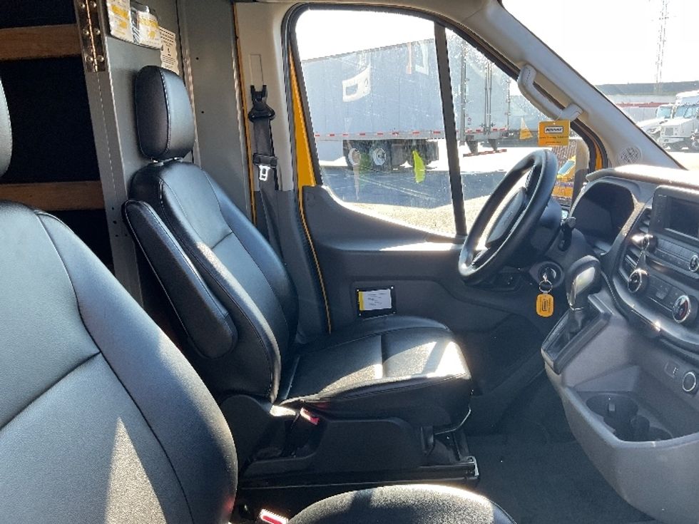 Cargo Van (Panel Van)-Light and Medium Duty Trucks-Ford-2021-Transit 250-West Sacramento-CA-83,081\n\t\tmiles-$ 34,500 - Image 19