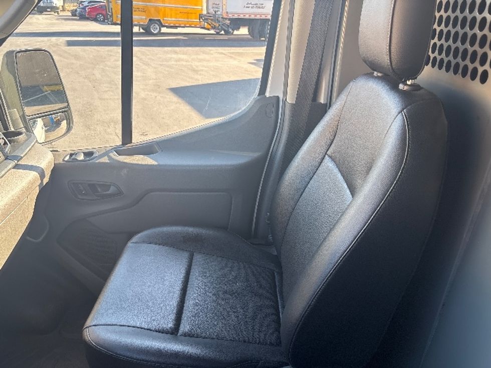 Cargo Van (Panel Van)-Light and Medium Duty Trucks-Ford-2021-Transit 250-West Sacramento-CA-91,557\n\t\tmiles-$ 34,250 - Image 15