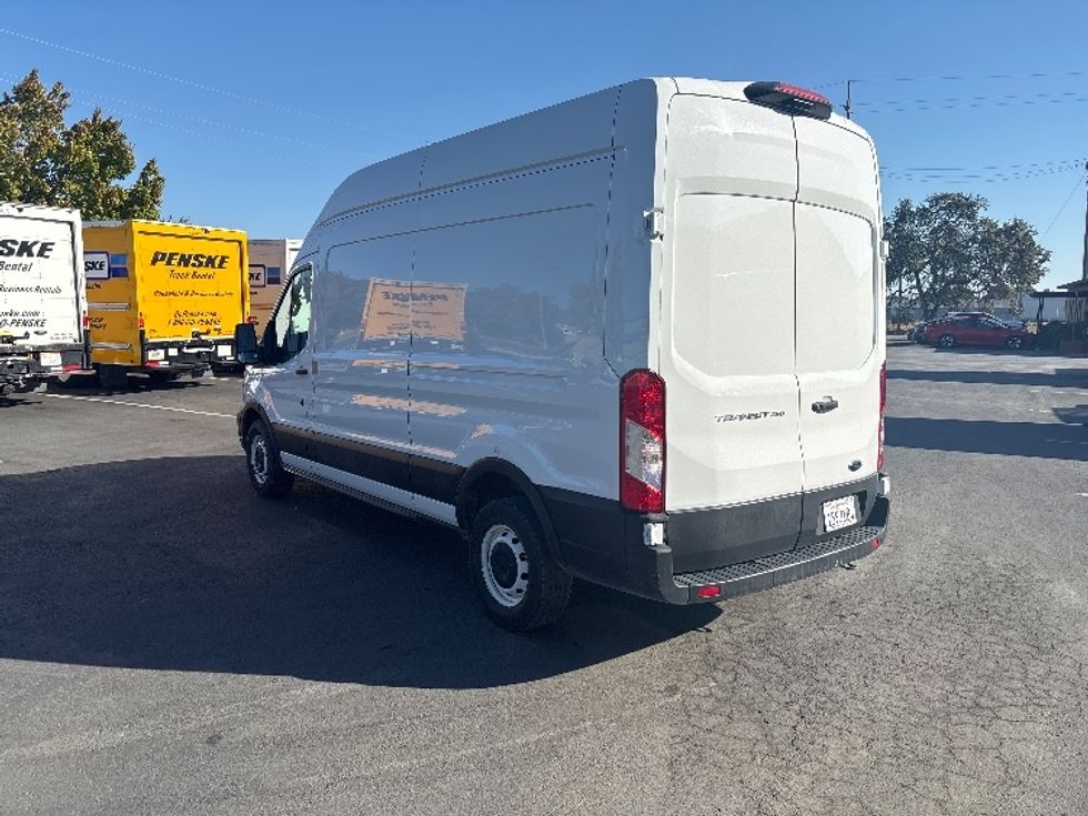 Cargo Van (Panel Van)-Light and Medium Duty Trucks-Ford-2021-Transit 250-West Sacramento-CA-91,557\n\t\tmiles-$ 34,250 - Image 5