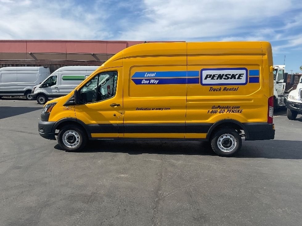 Cargo Van (Panel Van)-Light and Medium Duty Trucks-Ford-2021-Transit 250-West Sacramento-CA-96,121\n\t\tmiles-$ 30,500 - Image 4