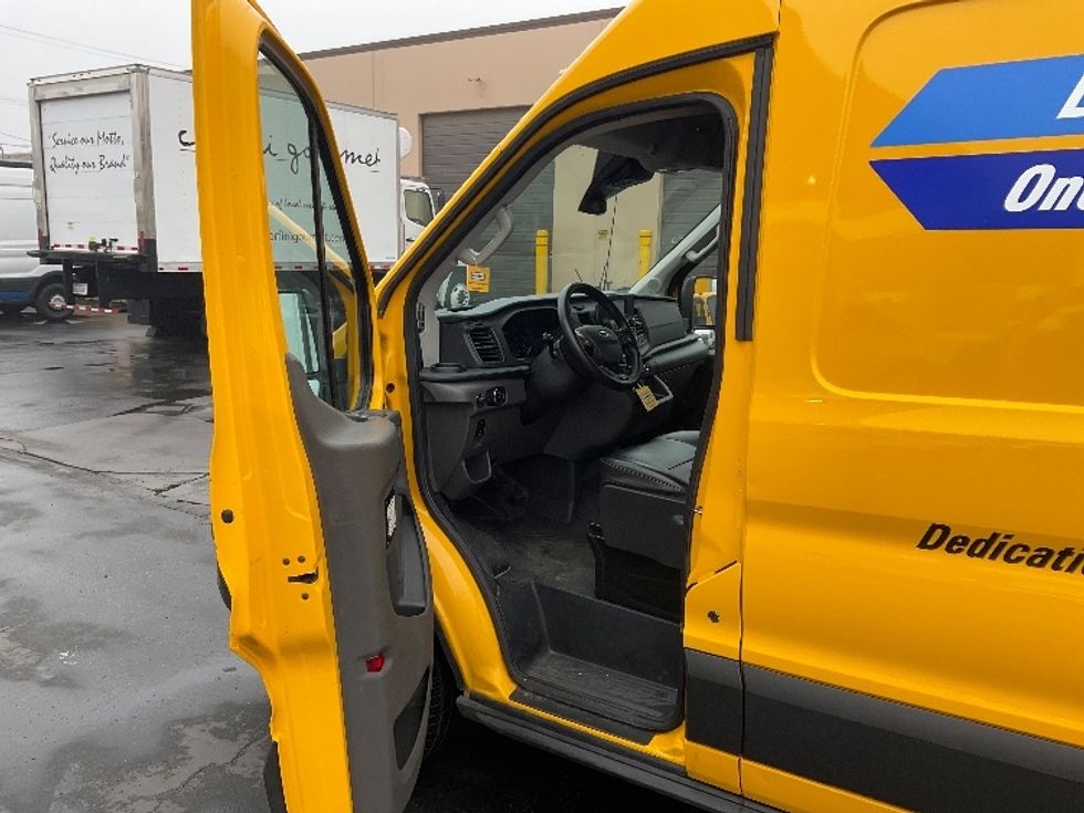 Cargo Van (Panel Van)-Light and Medium Duty Trucks-Ford-2021-Transit 250-West Sacramento-CA-98,634\n\t\tmiles-$ 25,750 - Image 15