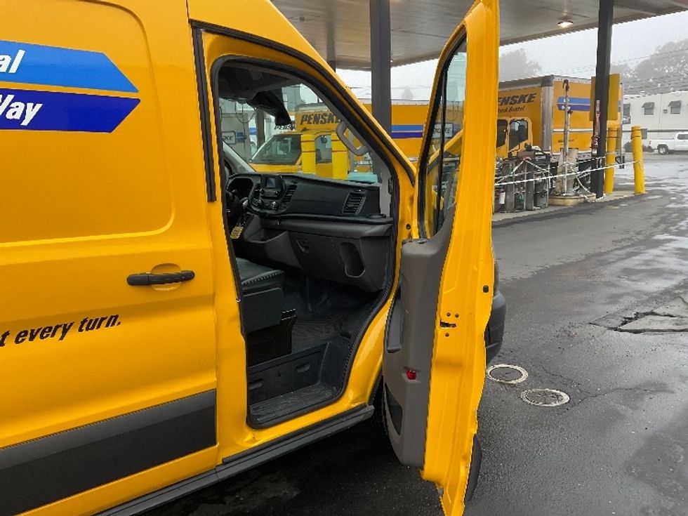 Cargo Van (Panel Van)-Light and Medium Duty Trucks-Ford-2021-Transit 250-West Sacramento-CA-98,634\n\t\tmiles-$ 25,750 - Image 19