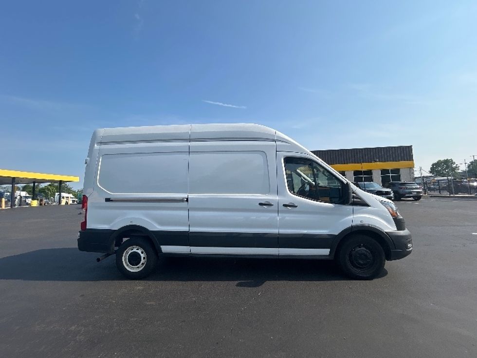 Cargo Van (Panel Van)-Light and Medium Duty Trucks-Ford-2021-Transit 250-Westfield-MA-47,121\n\t\tmiles-$ 37,000 - Image 11