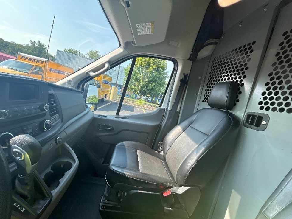 Cargo Van (Panel Van)-Light and Medium Duty Trucks-Ford-2021-Transit 250-Westfield-MA-47,121\n\t\tmiles-$ 37,000 - Image 15