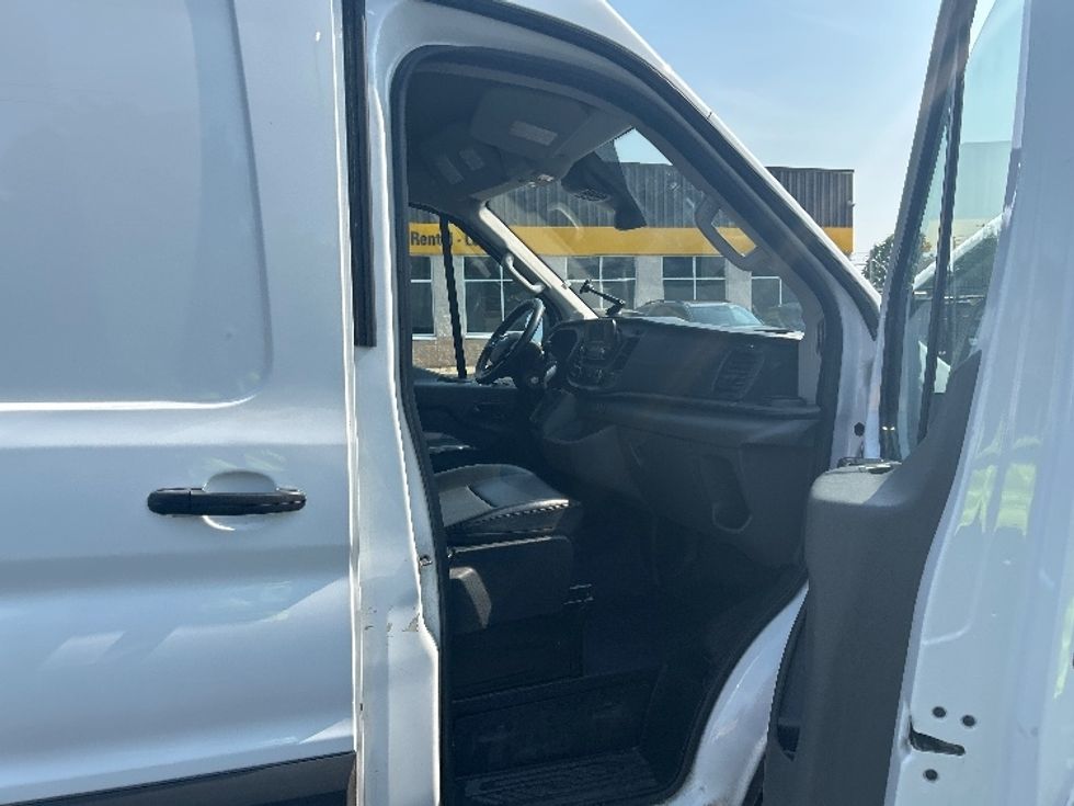 Cargo Van (Panel Van)-Light and Medium Duty Trucks-Ford-2021-Transit 250-Westfield-MA-47,121\n\t\tmiles-$ 37,000 - Image 16
