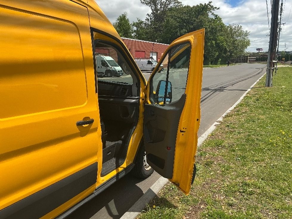 Cargo Van (Panel Van)-Light and Medium Duty Trucks-Ford-2021-Transit 250-Westfield-MA-61,840\n\t\tmiles-$ 31,250 - Image 20