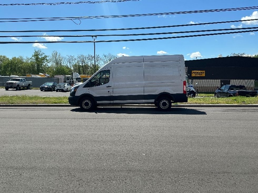 Cargo Van (Panel Van)-Light and Medium Duty Trucks-Ford-2021-Transit 250-Westfield-MA-90,719\n\t\tmiles-$ 33,250 - Image 4