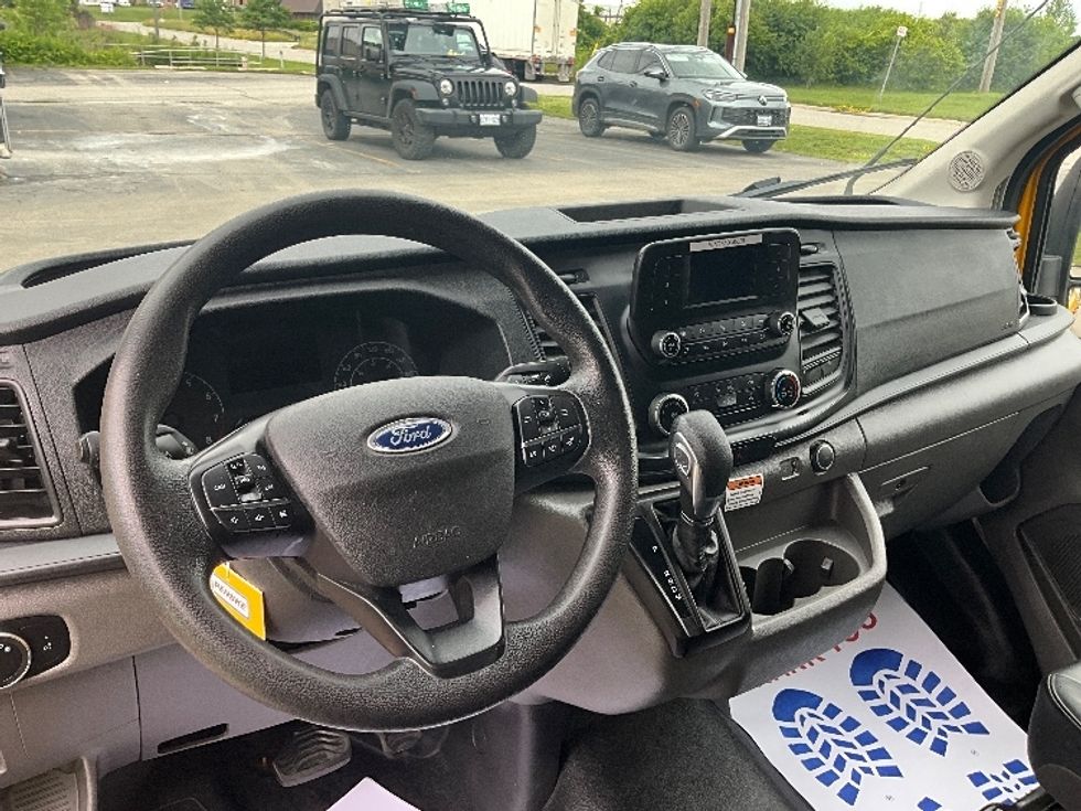 Cargo Van (Panel Van)-Light and Medium Duty Trucks-Ford-2021-Transit 250-Windsor-ON-116,047\n\t\tkm-$ 38,000 - Image 18