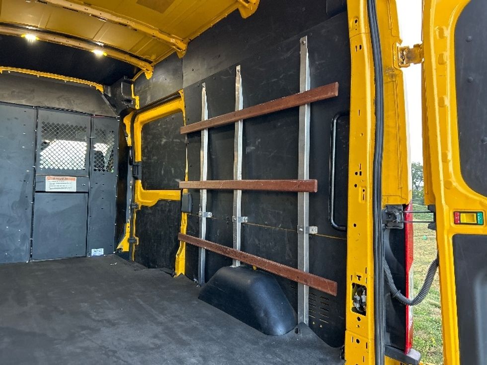 Cargo Van (Panel Van)-Light and Medium Duty Trucks-Ford-2021-Transit 250-Windsor-WI-121,256\n\t\tmiles-$ 30,500 - Image 12