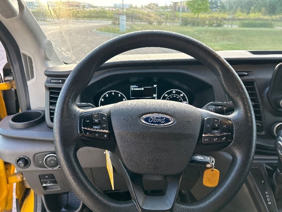 Cargo Van (Panel Van)-Light and Medium Duty Trucks-Ford-2021-Transit 250-Windsor-WI-121,256\n\t\tmiles-$ 30,500 - Image 18