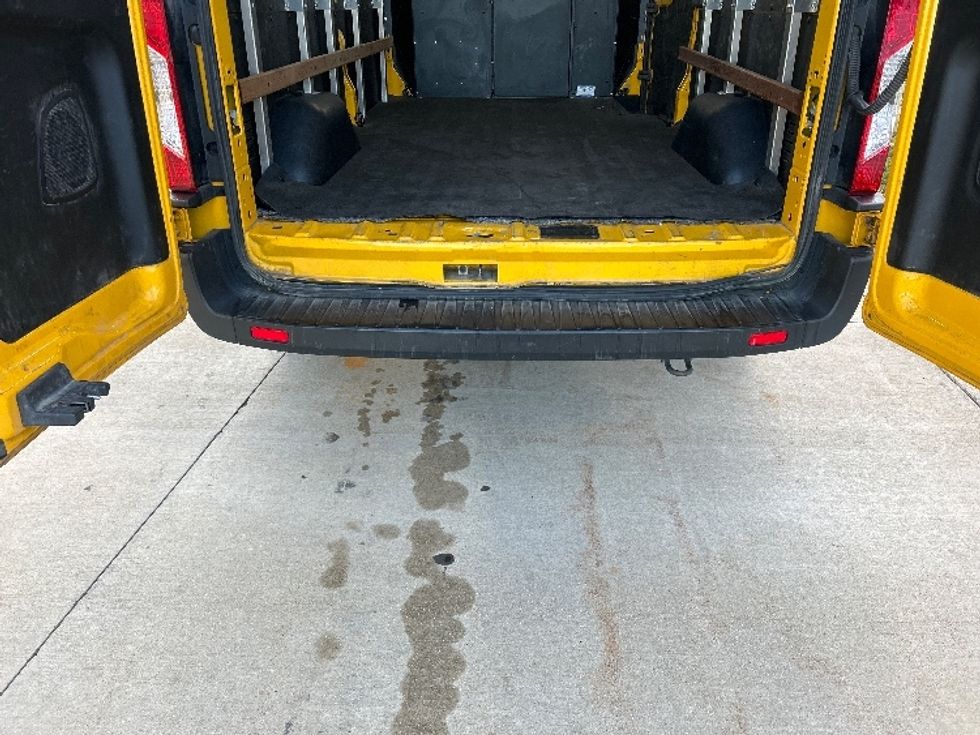 Cargo Van (Panel Van)-Light and Medium Duty Trucks-Ford-2021-Transit 250-Windsor-WI-121,256\n\t\tmiles-$ 30,500 - Image 9