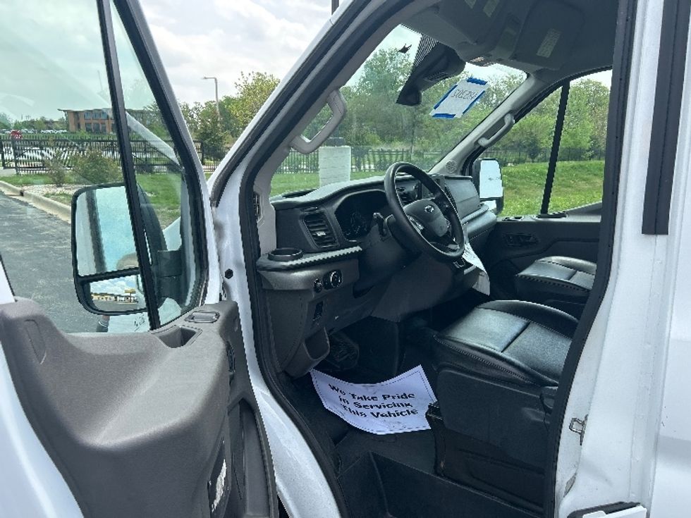 Cargo Van (Panel Van)-Light and Medium Duty Trucks-Ford-2021-Transit 250-Windsor-WI-63,031\n\t\tmiles-$ 37,250 - Image 13