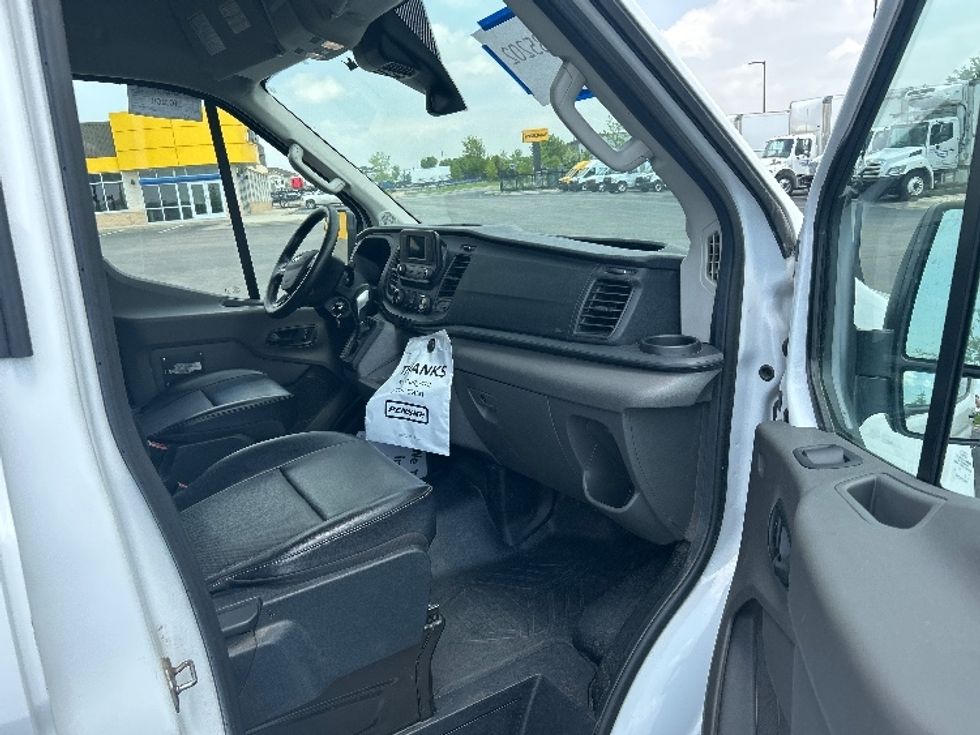 Cargo Van (Panel Van)-Light and Medium Duty Trucks-Ford-2021-Transit 250-Windsor-WI-63,031\n\t\tmiles-$ 37,250 - Image 17