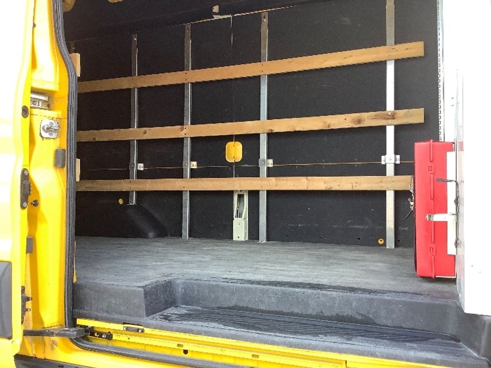 Cargo Van (Panel Van)-Light and Medium Duty Trucks-Ford-2021-Transit 250-Winnipeg-MB-64,387\n\t\tkm-$ 50,250 - Image 5