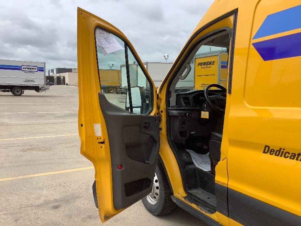 Cargo Van (Panel Van)-Light and Medium Duty Trucks-Ford-2021-Transit 250-Winnipeg-MB-74,492\n\t\tkm-$ 46,000 - Image 16