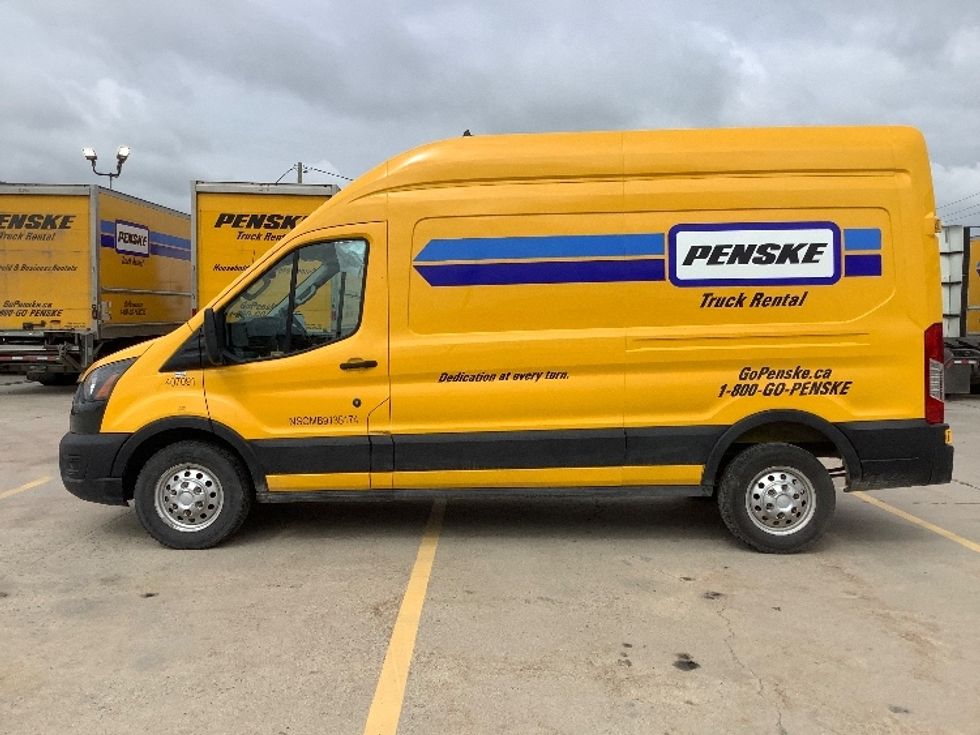 Cargo Van (Panel Van)-Light and Medium Duty Trucks-Ford-2021-Transit 250-Winnipeg-MB-74,492\n\t\tkm-$ 46,000 - Image 4