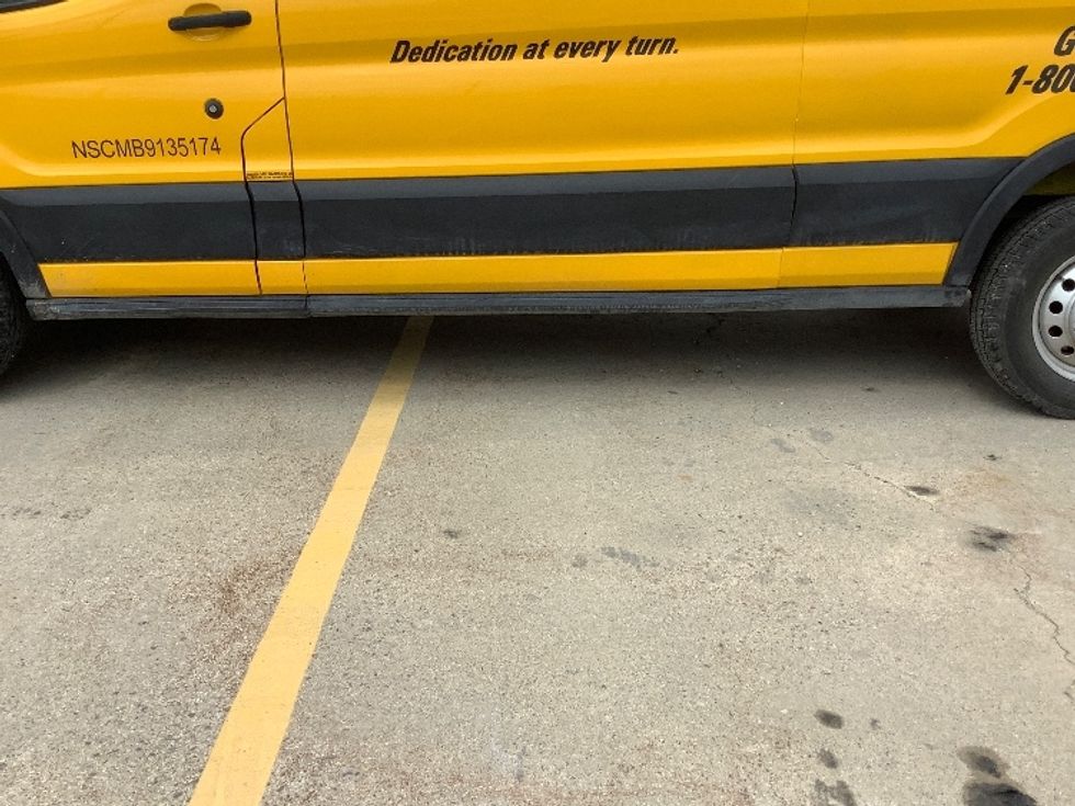 Cargo Van (Panel Van)-Light and Medium Duty Trucks-Ford-2021-Transit 250-Winnipeg-MB-74,492\n\t\tkm-$ 46,000 - Image 5