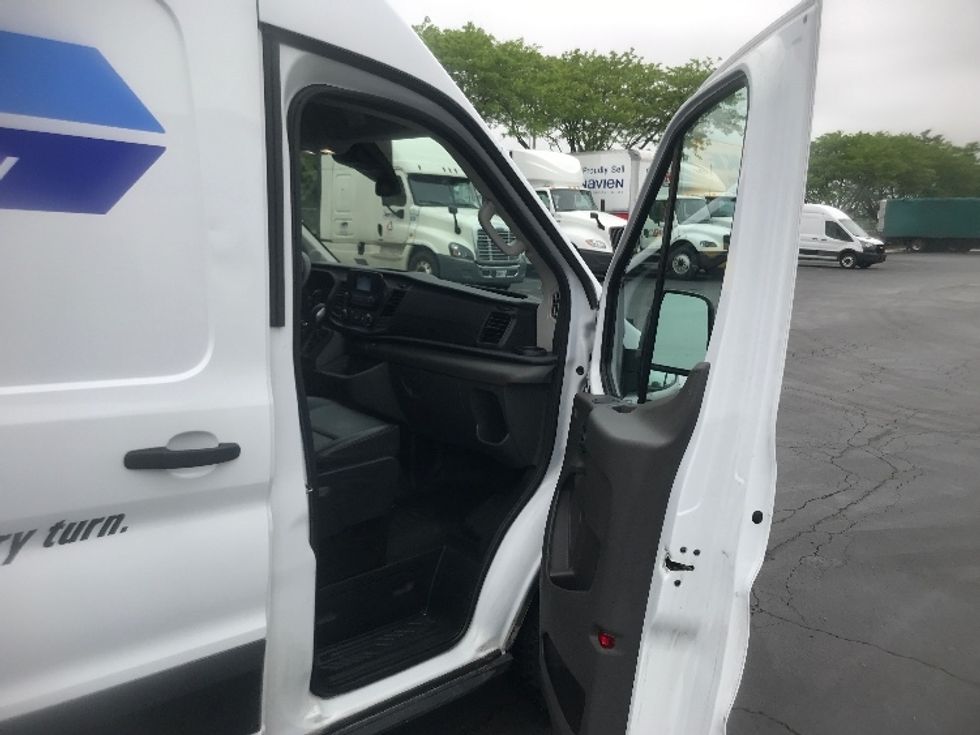 Cargo Van (Panel Van)-Light and Medium Duty Trucks-Ford-2021-Transit 250-York-PA-85,145\n\t\tmiles-$ 35,500 - Image 19
