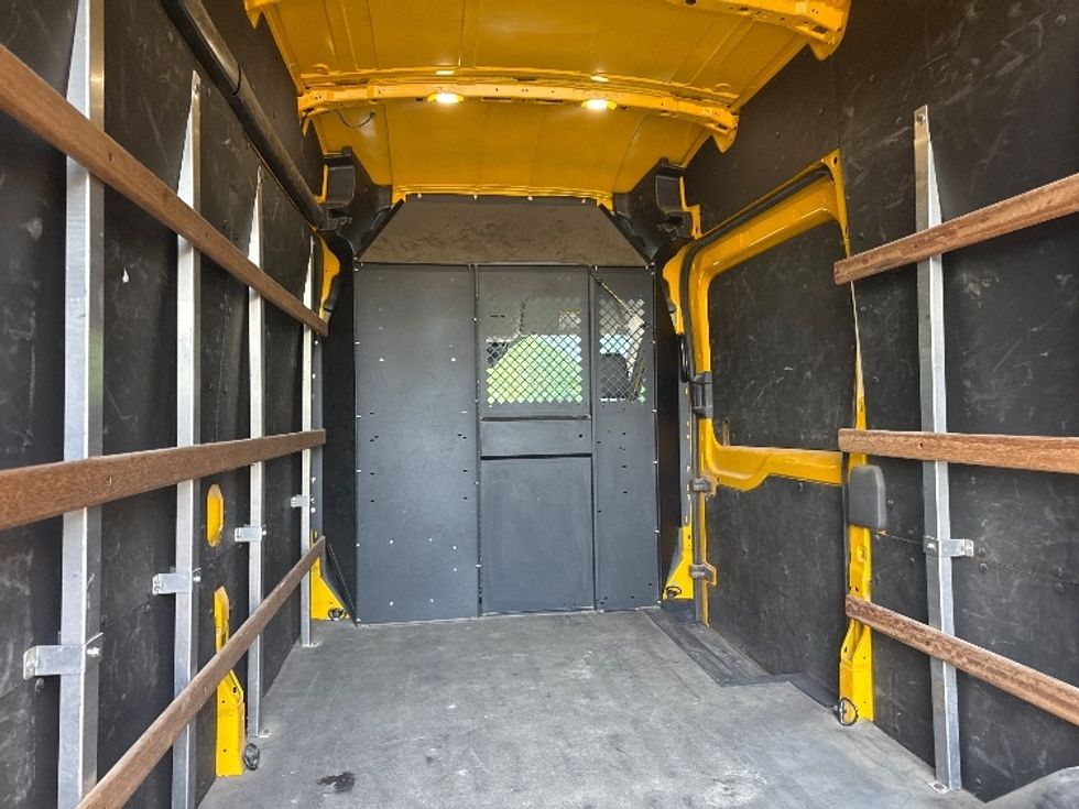 Cargo Van (Panel Van)-Light and Medium Duty Trucks-Ford-2021-Transit 250-Zanesville-OH-208,437\n\t\tmiles-$ 10,000 - Image 11
