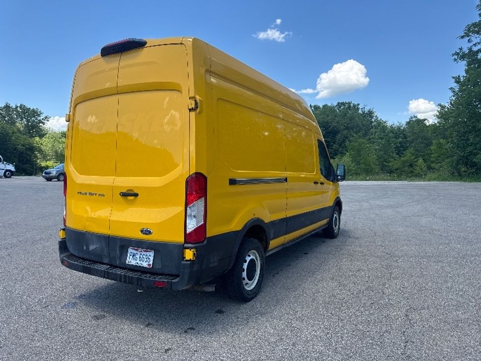 Cargo Van (Panel Van)-Light and Medium Duty Trucks-Ford-2021-Transit 250-Zanesville-OH-208,437\n\t\tmiles-$ 10,000 - Image 13