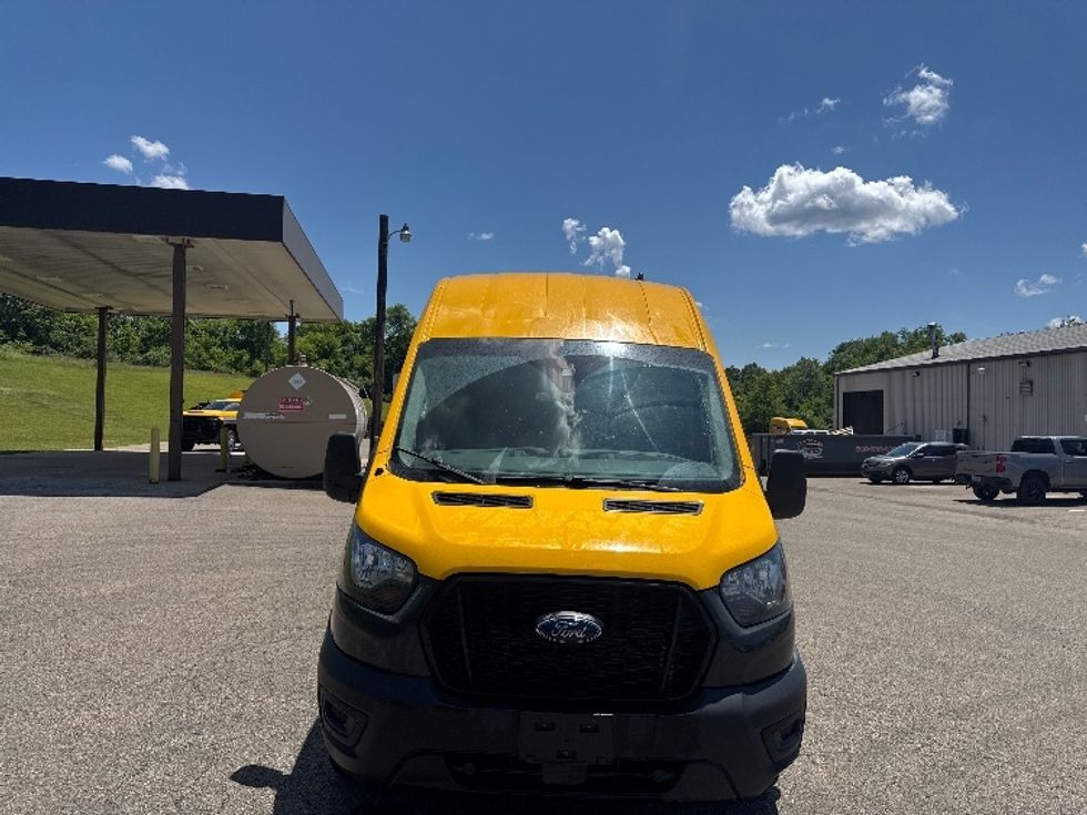 Cargo Van (Panel Van)-Light and Medium Duty Trucks-Ford-2021-Transit 250-Zanesville-OH-208,437\n\t\tmiles-$ 10,000 - Image 2